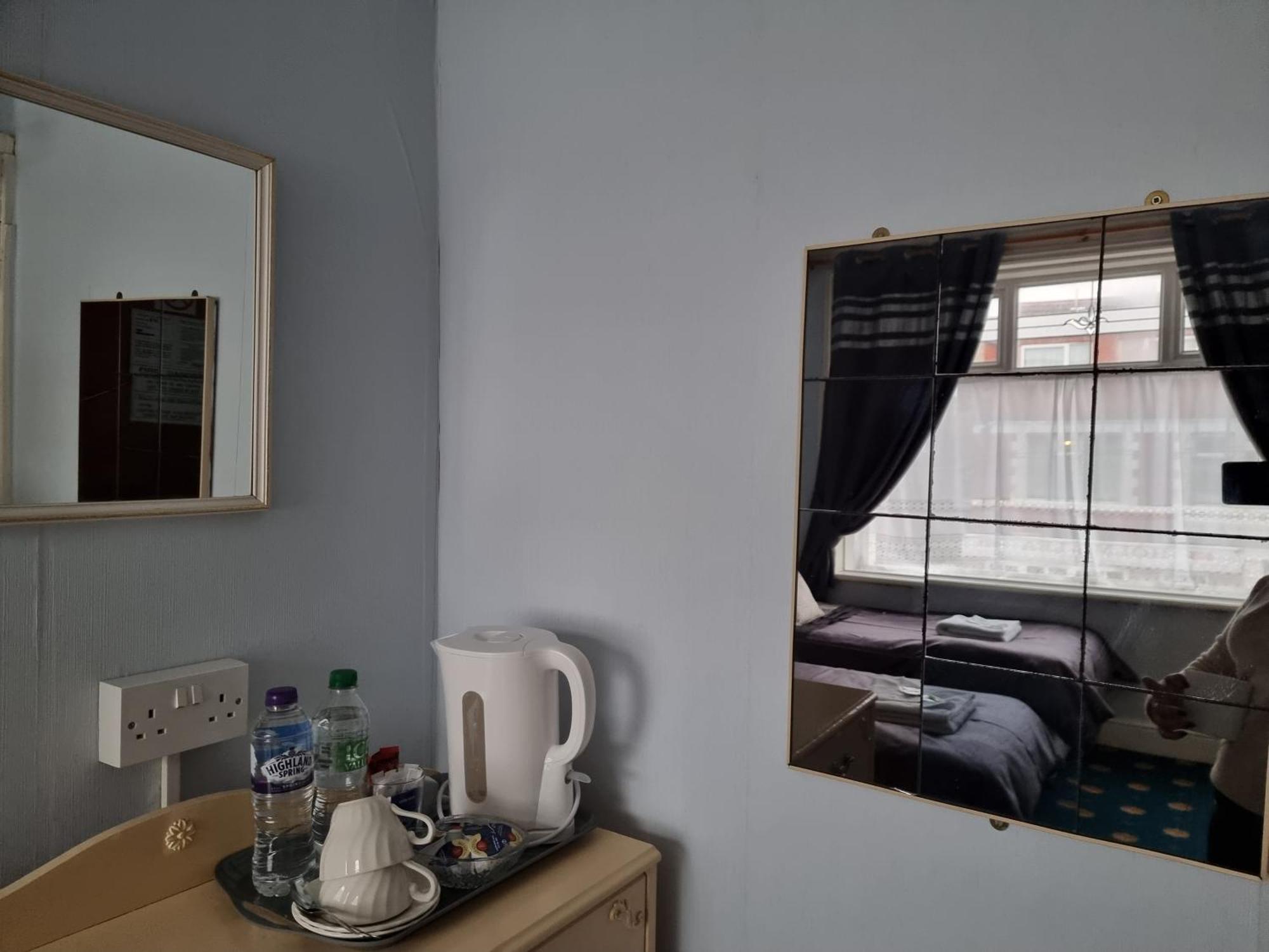 The Glen Stuart Hotel Blackpool Quarto foto